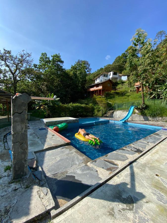 Eco Lodge La Juanita 马尼萨莱斯 外观 照片