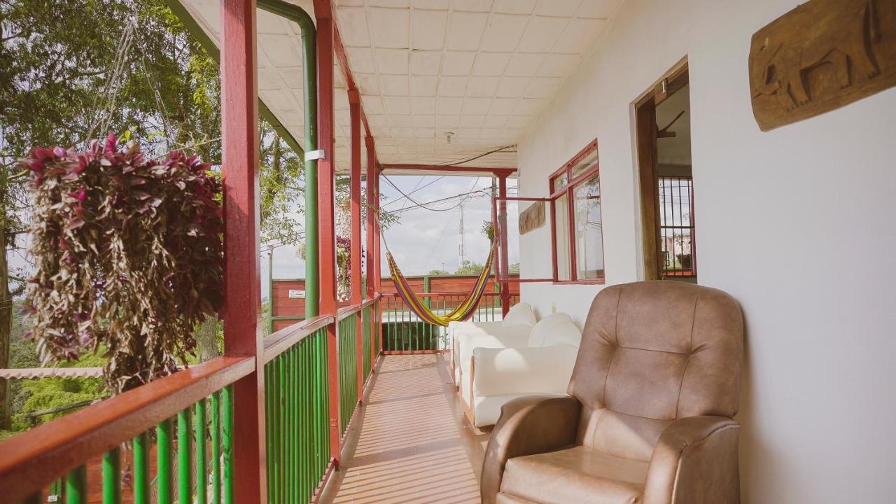 Eco Lodge La Juanita 马尼萨莱斯 外观 照片