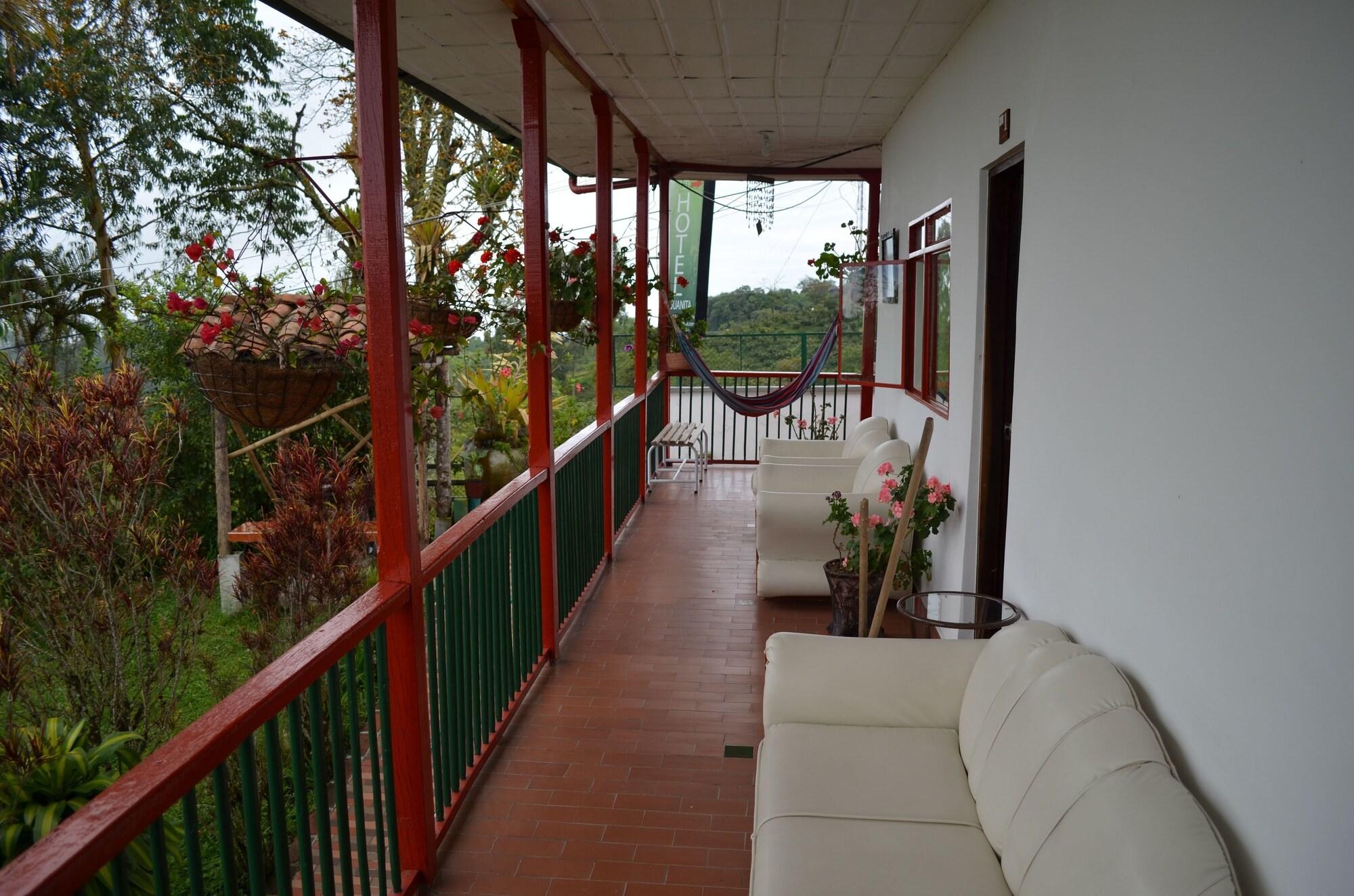 Eco Lodge La Juanita 马尼萨莱斯 外观 照片