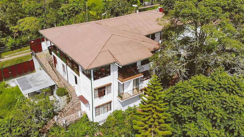 Eco Lodge La Juanita 马尼萨莱斯 外观 照片