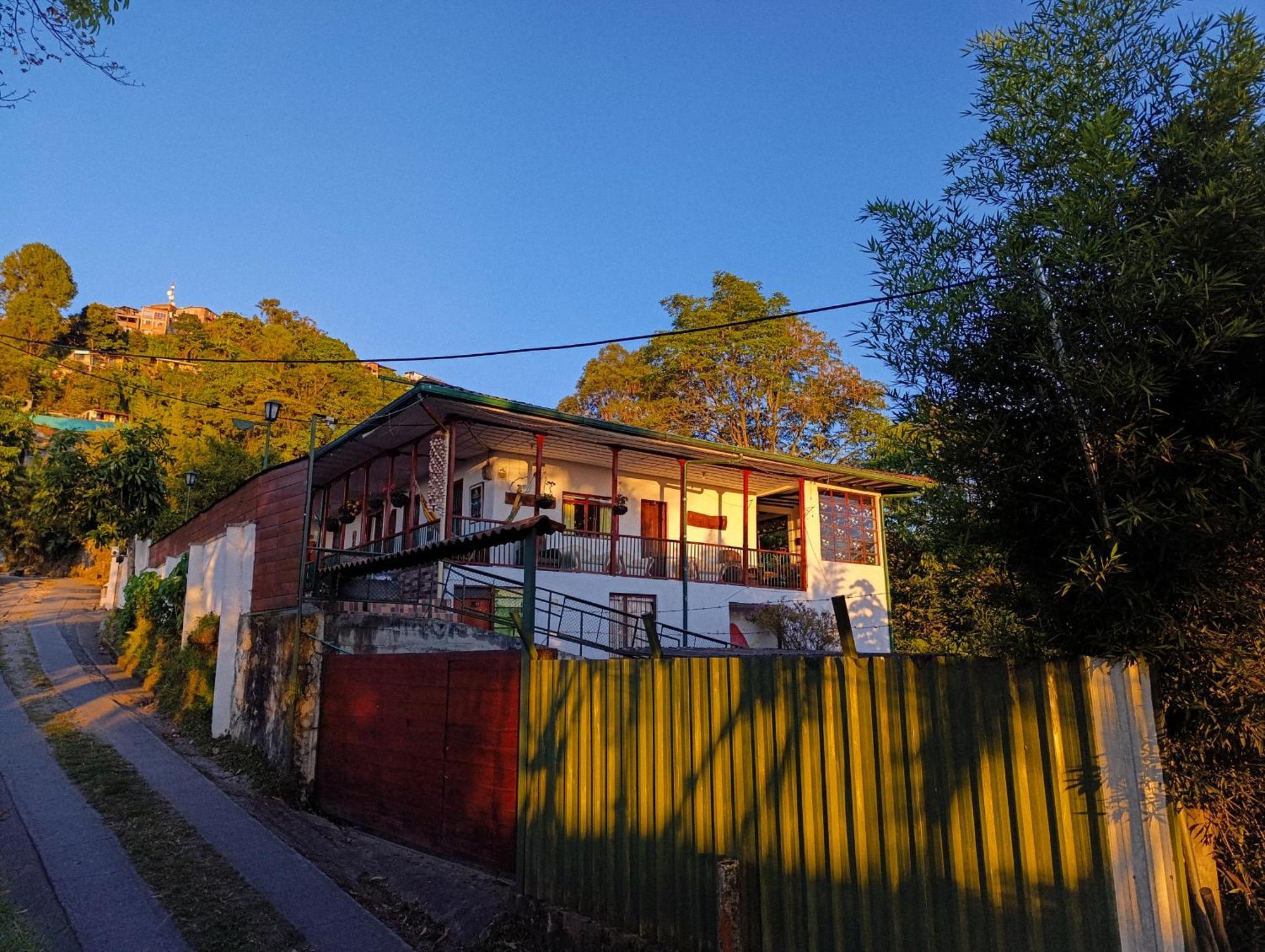 Eco Lodge La Juanita 马尼萨莱斯 外观 照片