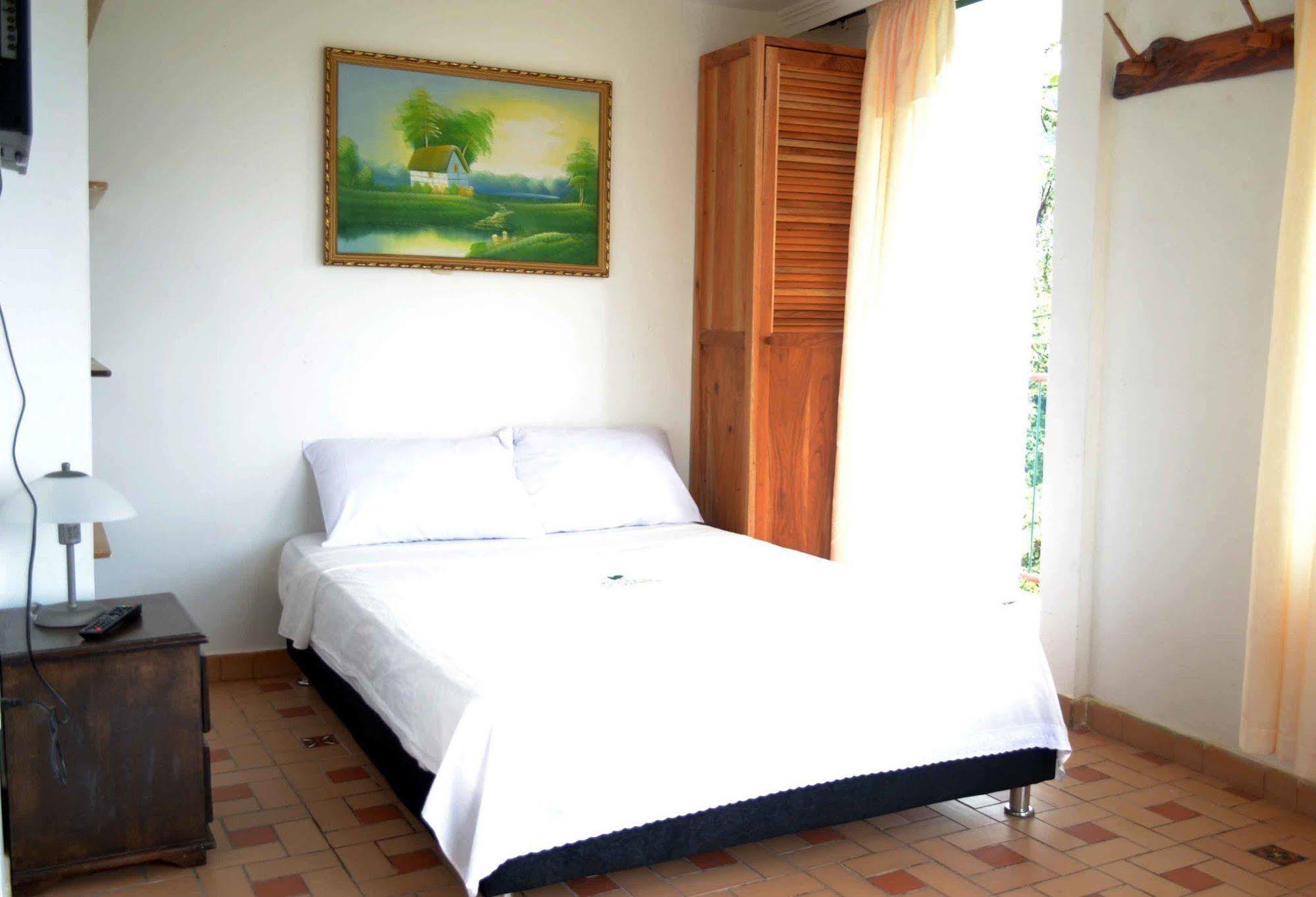 Eco Lodge La Juanita 马尼萨莱斯 外观 照片