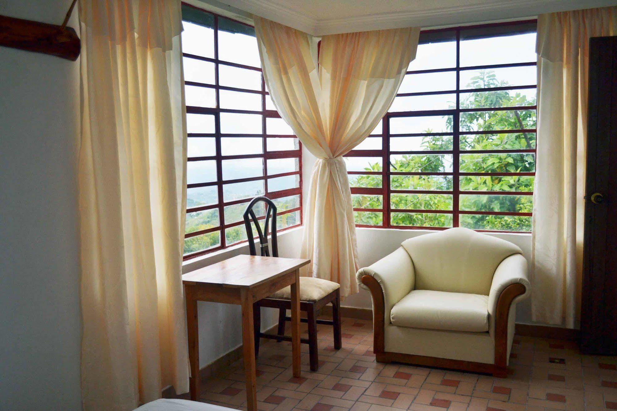Eco Lodge La Juanita 马尼萨莱斯 外观 照片